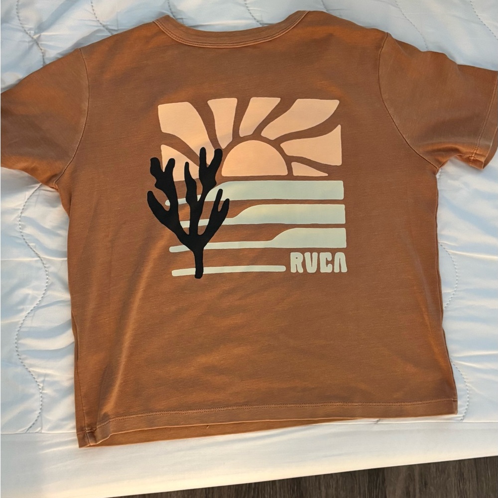 NWOT RVCA TEE